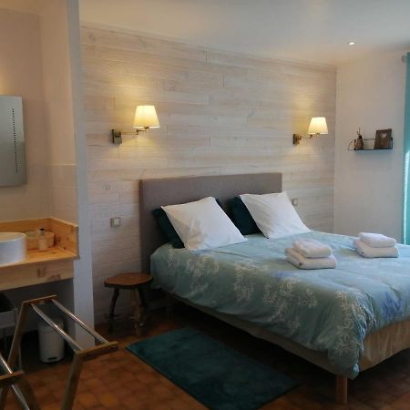 Bed and Breakfast Alabrena Feneyrols Exterior foto