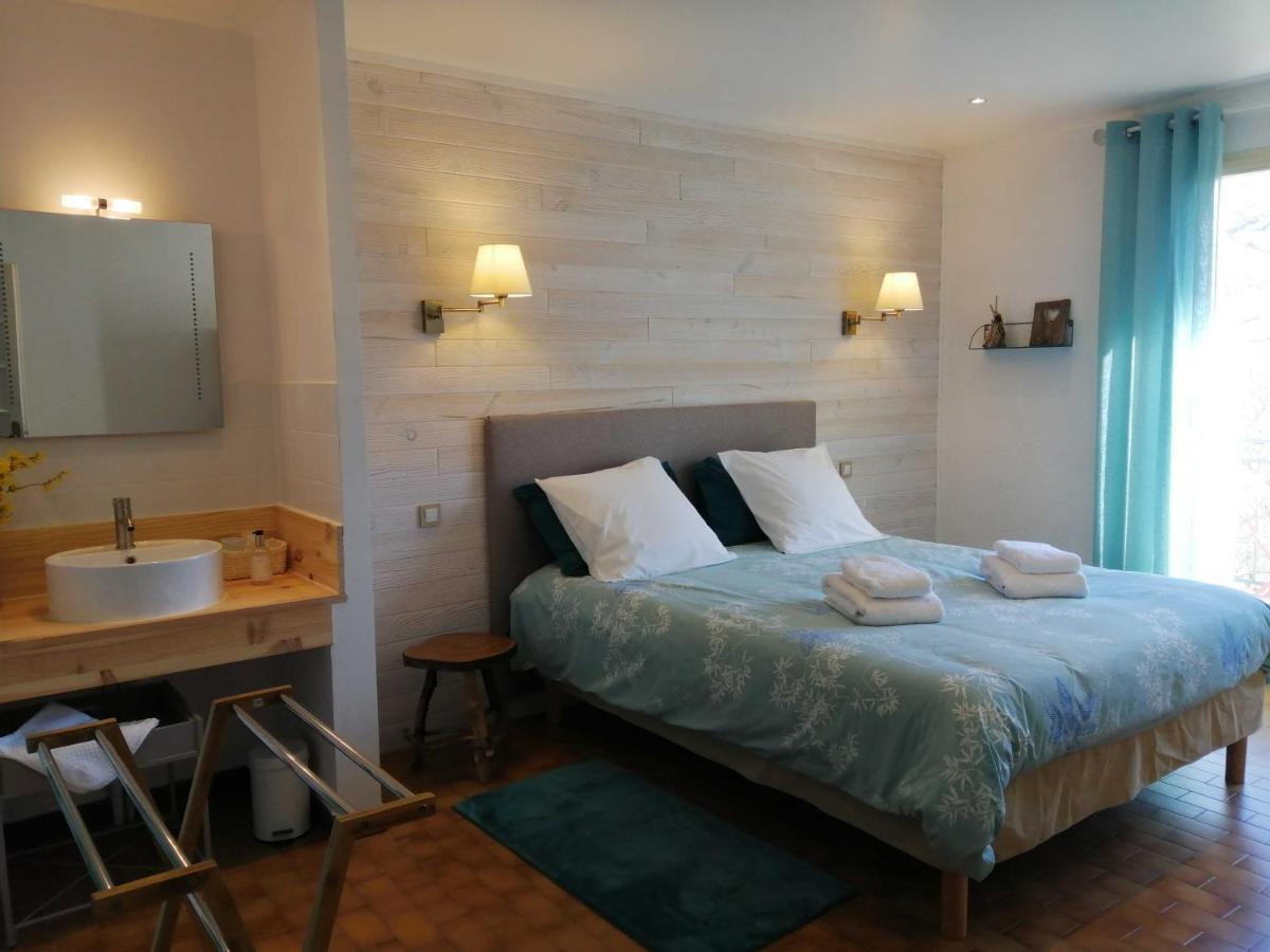 Bed and Breakfast Alabrena Feneyrols Exterior foto